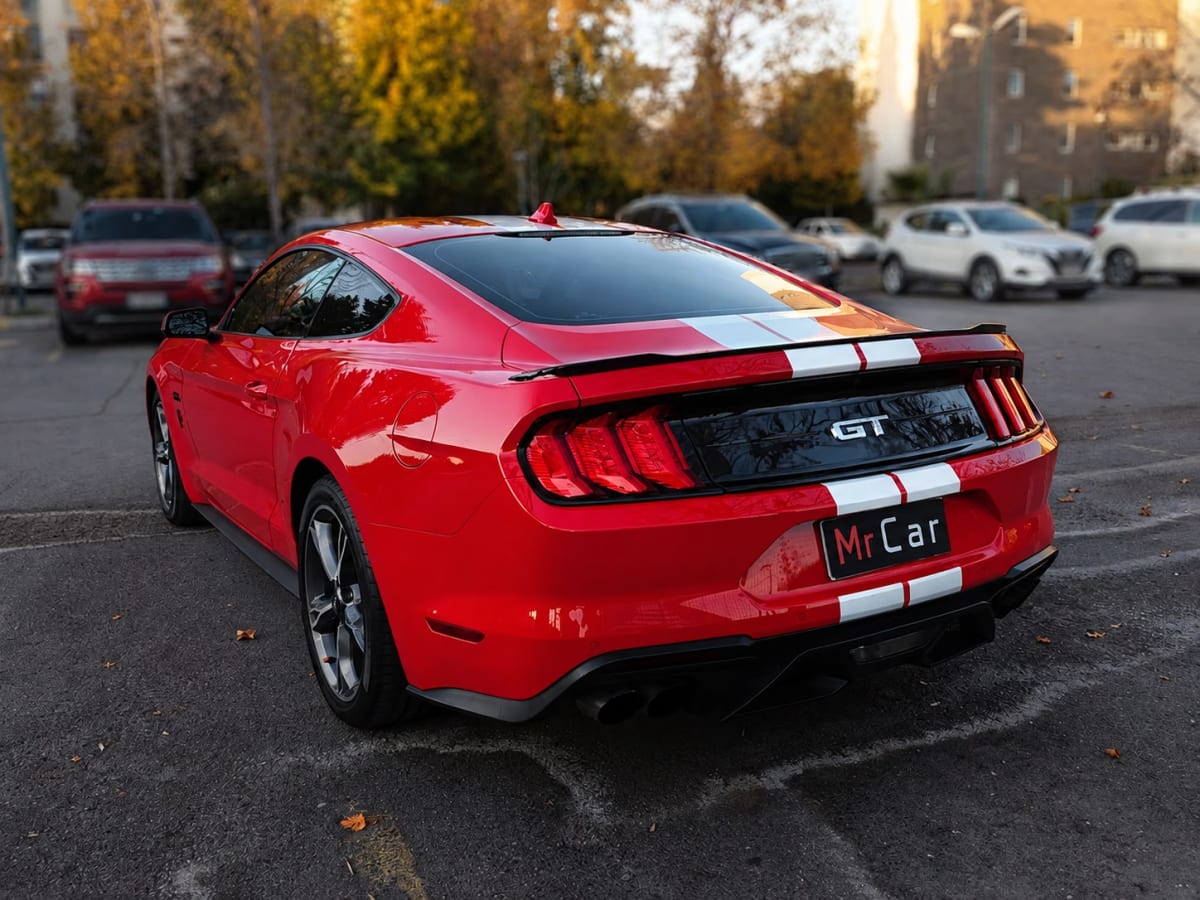 Ford Mustang Coupé 5.0 año 2022
