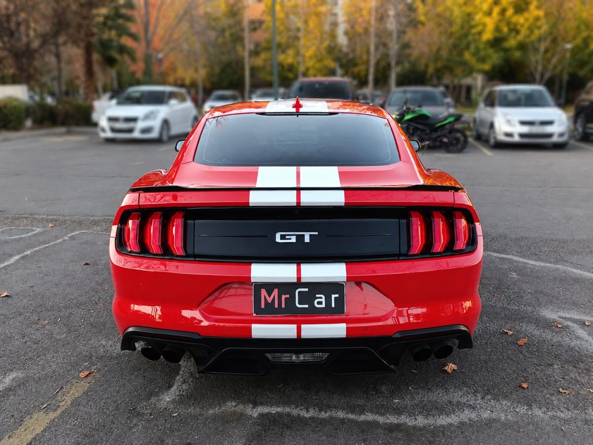 Ford Mustang Coupé 5.0 año 2022
