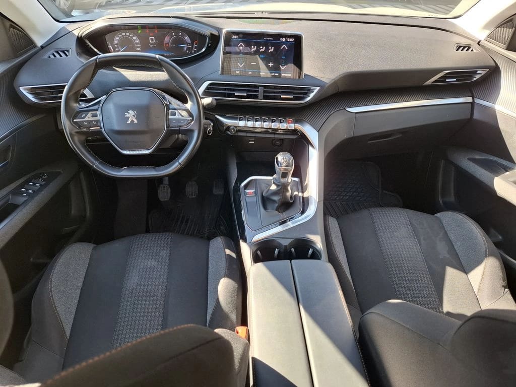 Peugeot 3008 Active Bluehdi 1.5 año 2019