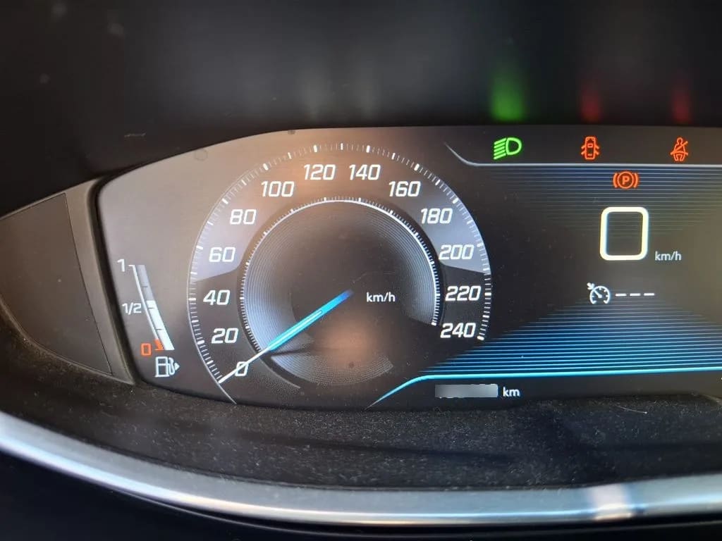 Peugeot 3008 Active Bluehdi 1.5 año 2019