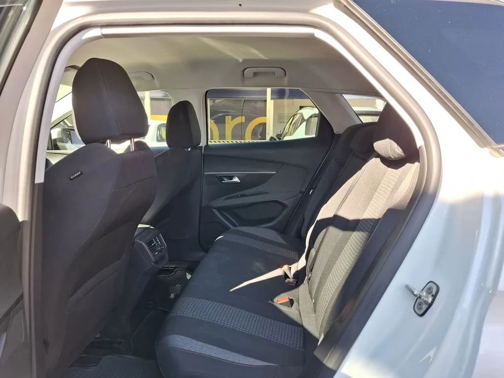 Peugeot 3008 Active Bluehdi 1.5 año 2019