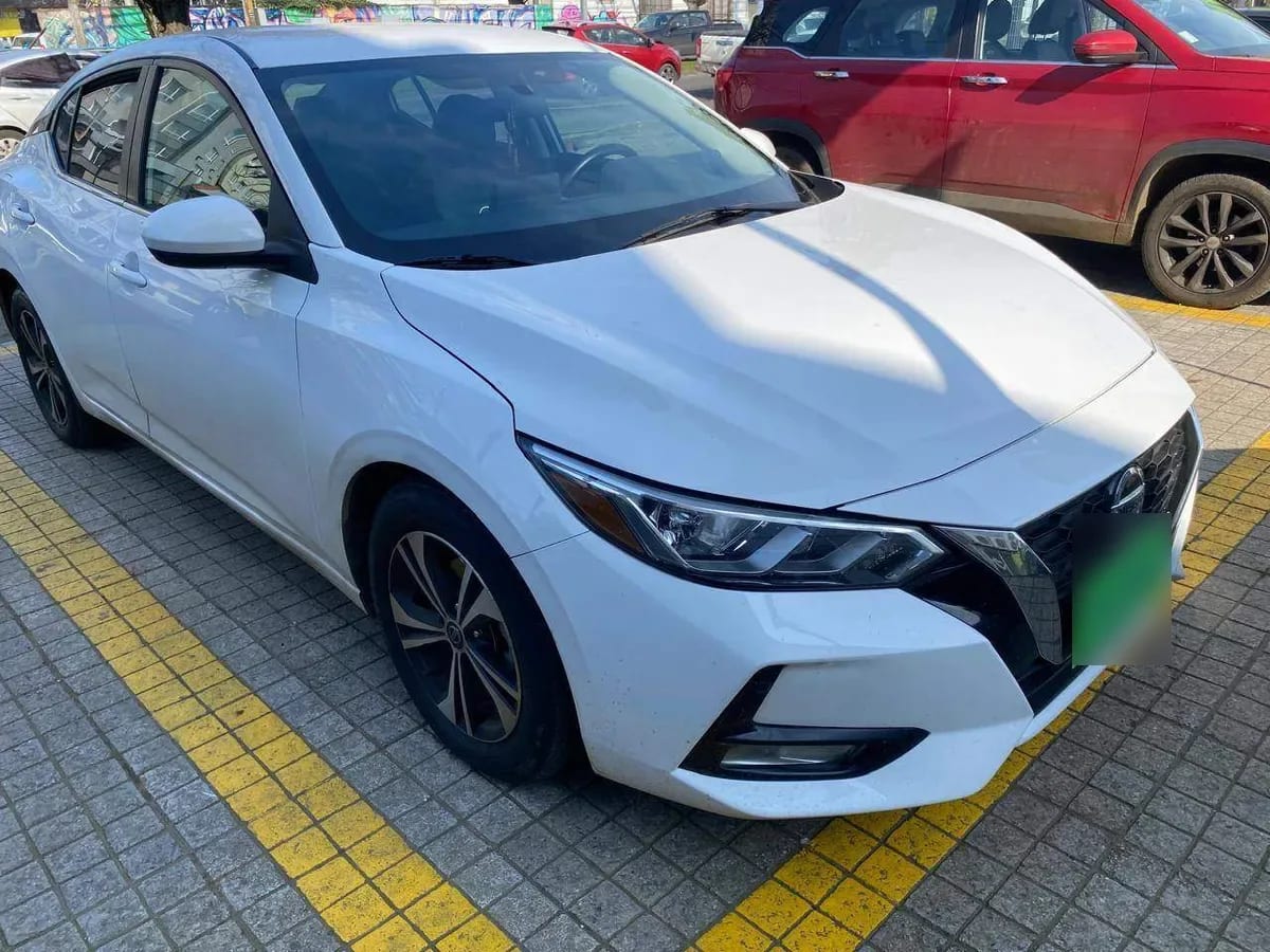 Nissan Sentra 2.0 Sense 4x2 Mt 4p año 2023