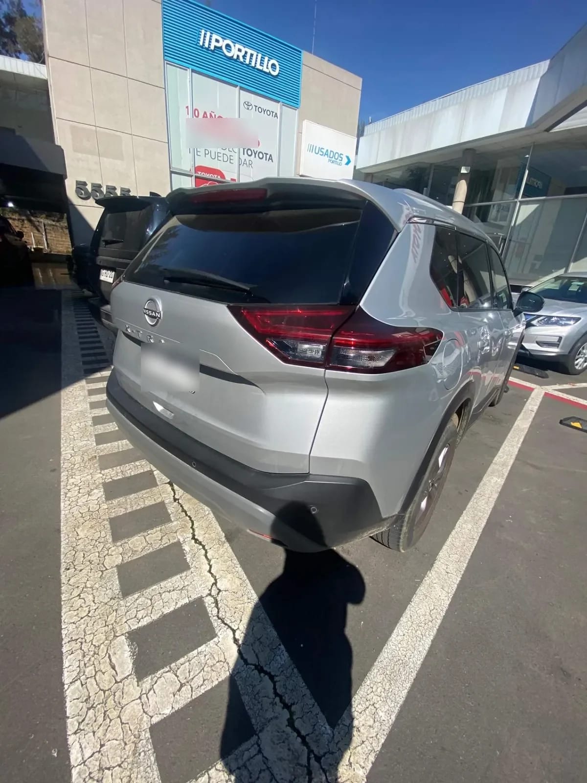 Nissan X-Trail 2.5 Sense 4x2 3row Cvt At 5p año 2023