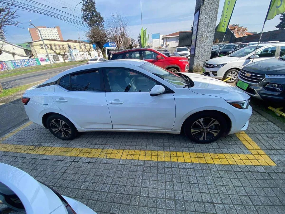 Nissan Sentra 2.0 Sense 4x2 Mt 4p año 2023