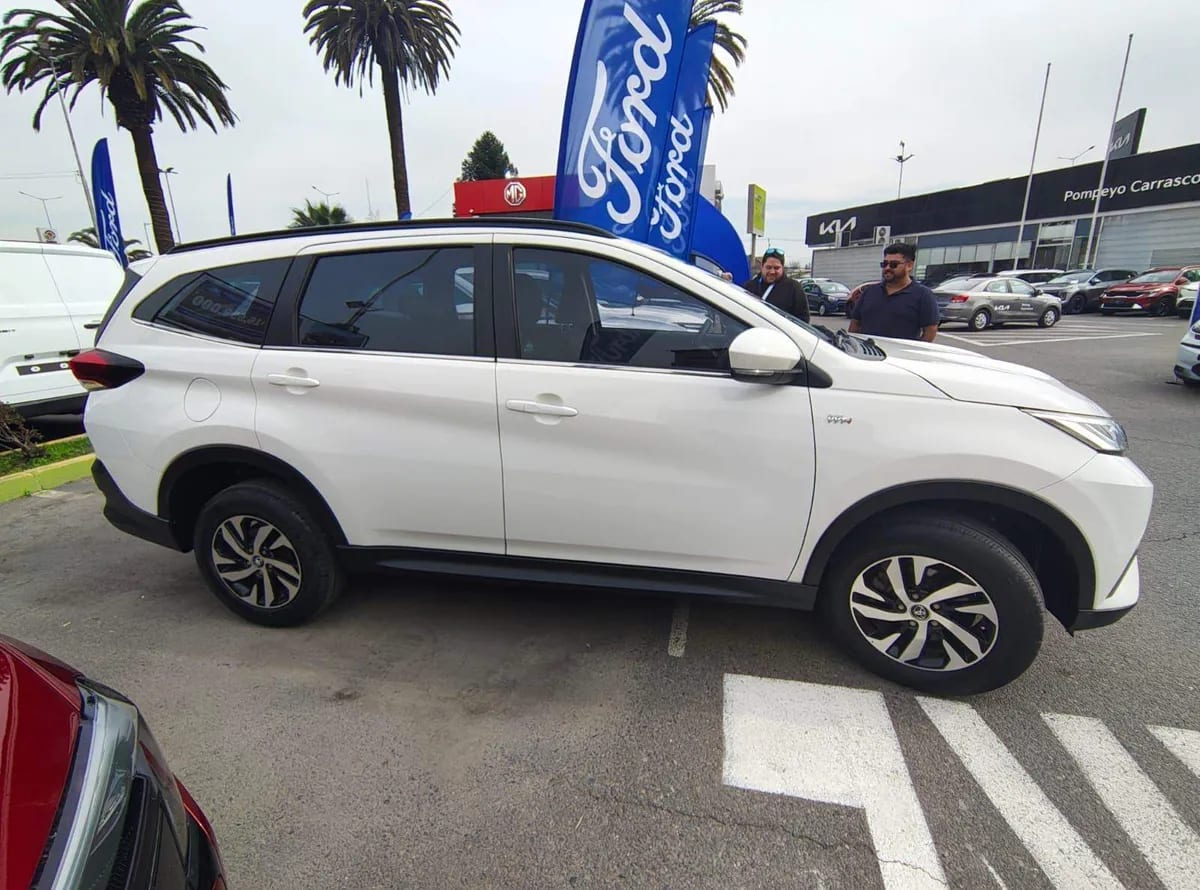 Toyota Rush 1.5 Xei 4x2 Mt 5p año 2023