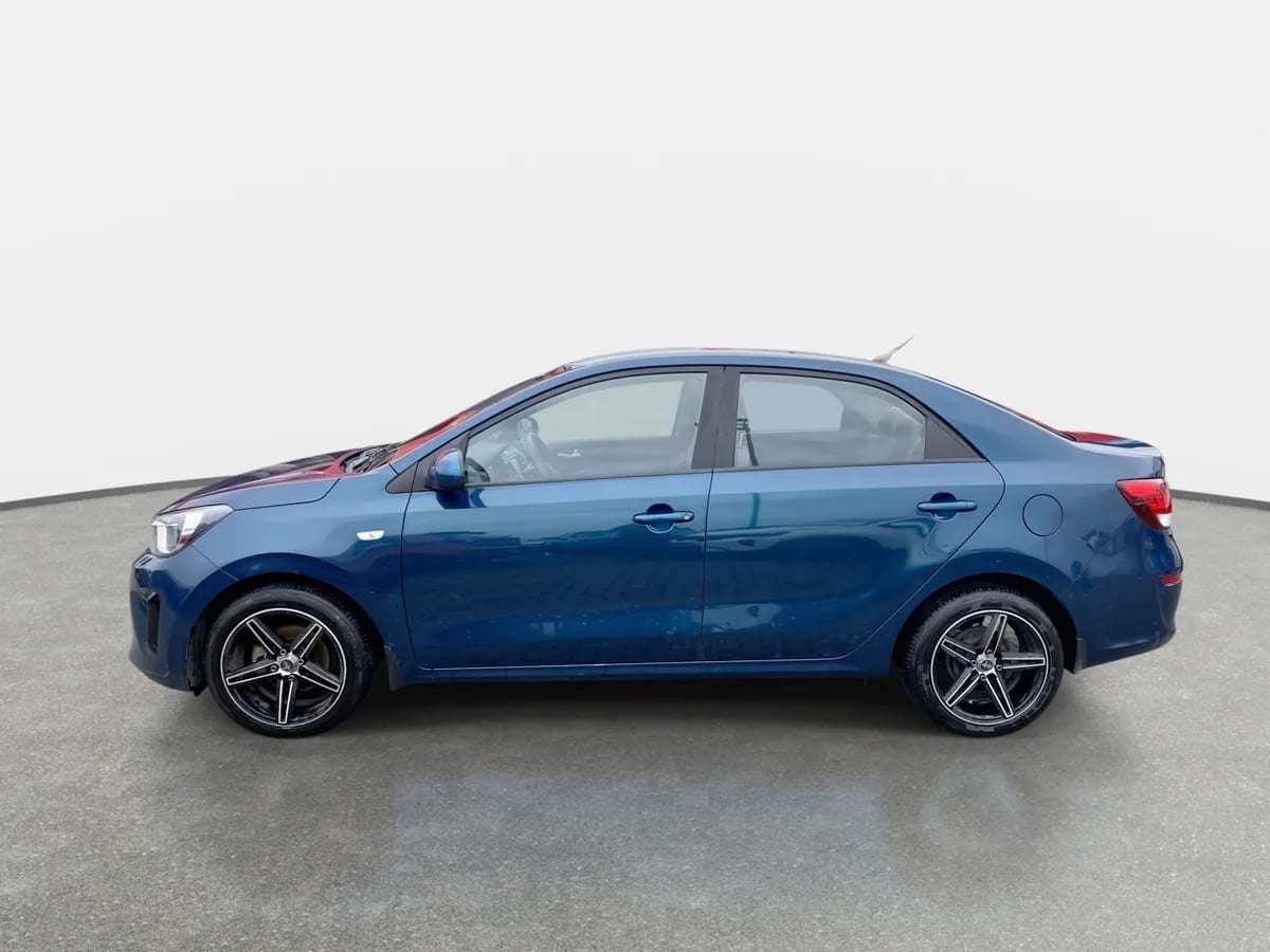 Kia Soluto 1.4 Lx Ac 4x2 Mt 4p año 2023
