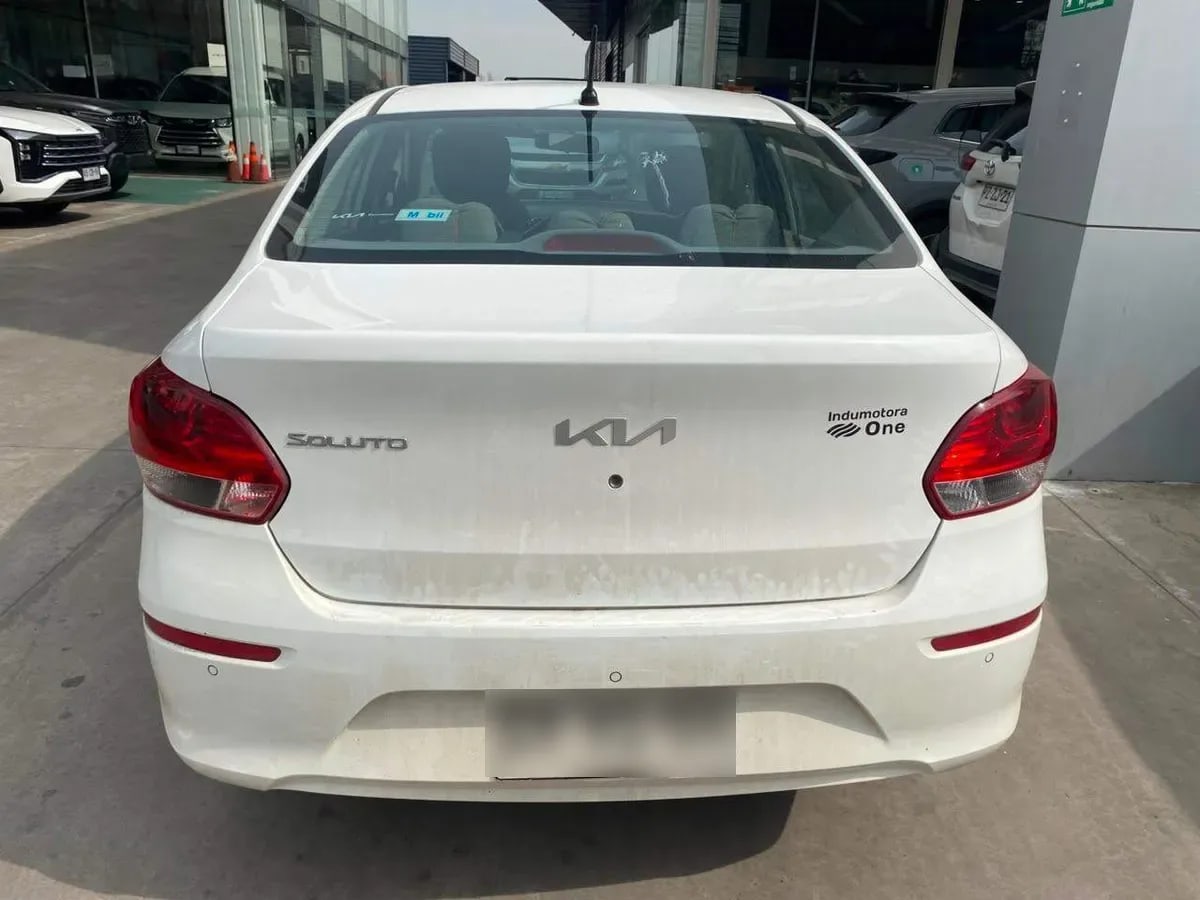 Kia Soluto 1.4 Ex Full 4x2 E6 Mt 4p año 2023