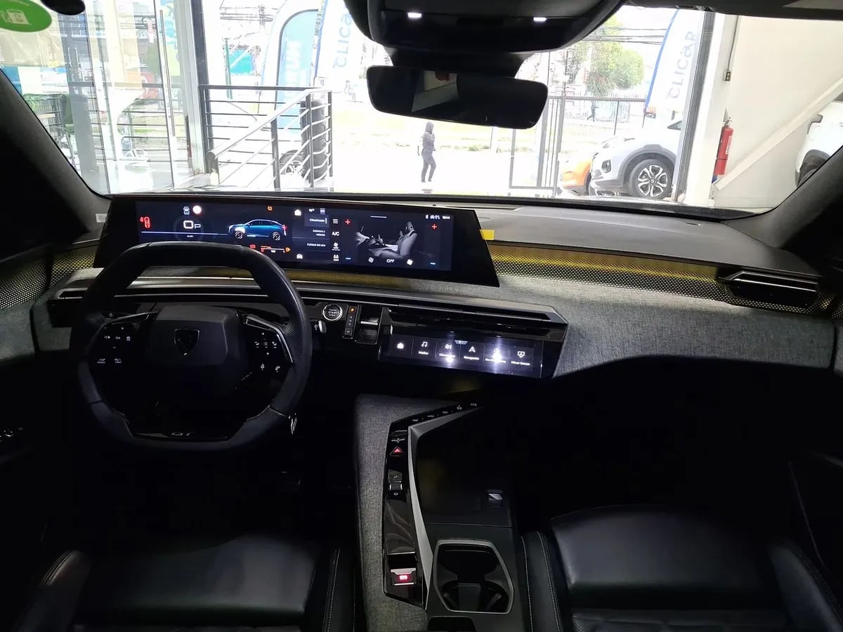 Peugeot 3008 1.2 Gt Mhev 4x2 136 Edct At 5p año 2025