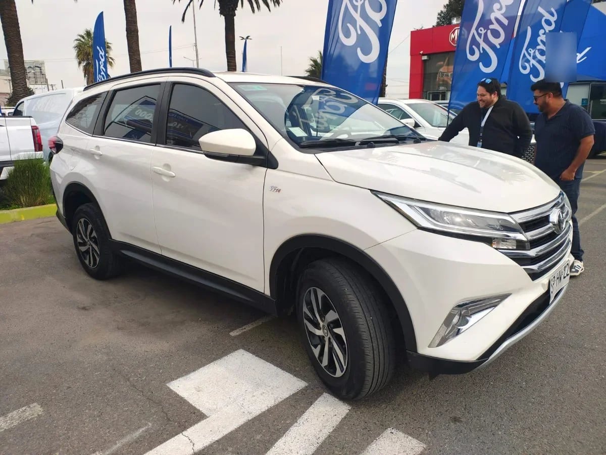 Toyota Rush 1.5 Xei 4x2 Mt 5p año 2023