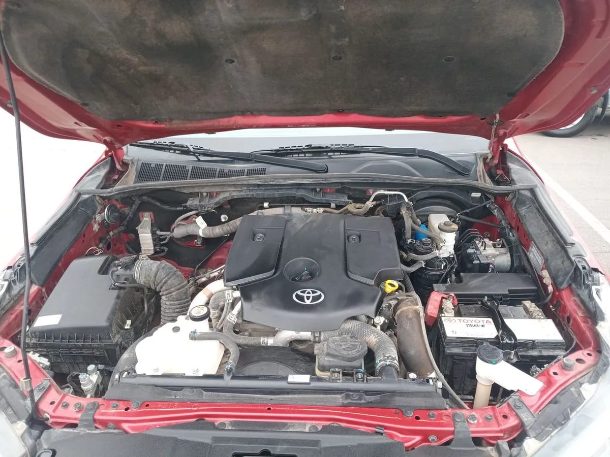Toyota Hilux 2.8 Srv Diesel 4x4 Dob. Cab. At 4p año 2024