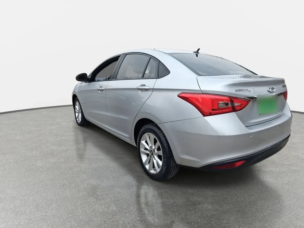 Chery Arrizo 5 1.5 Gls 4x2 Mt 4p año 2023