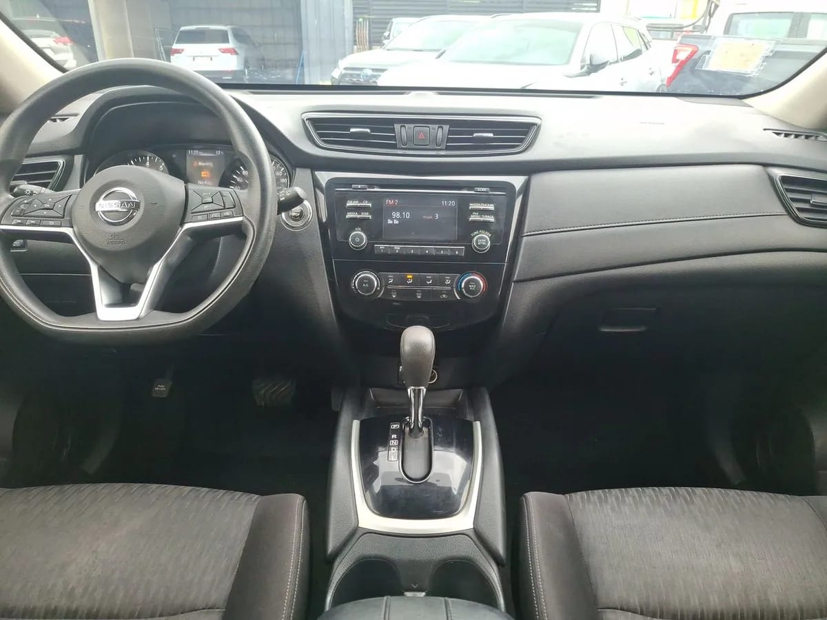Nissan X-Trail 2.5 Sense 4x2 3row Cvt At 5p año 2019