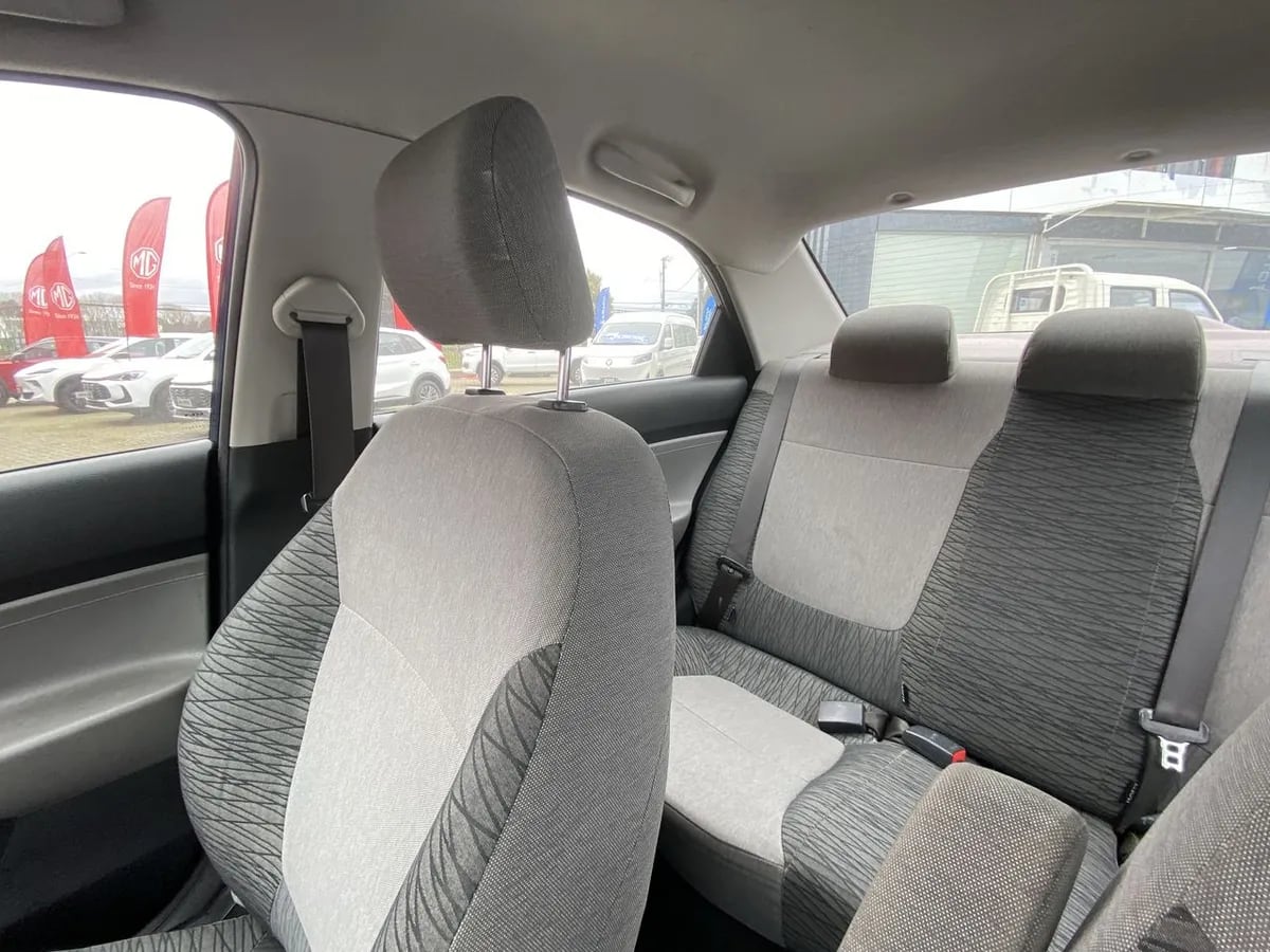 Kia Soluto 1.4 Lx Ac 4x2 Mt 4p año 2023