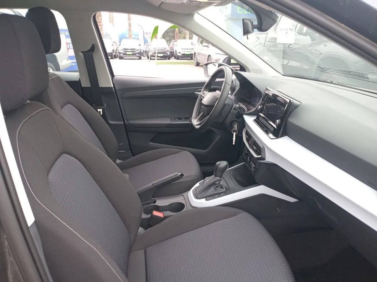 Seat Nuevo Arona 1.0 Tsi Style 4x2 At 5p año 2025