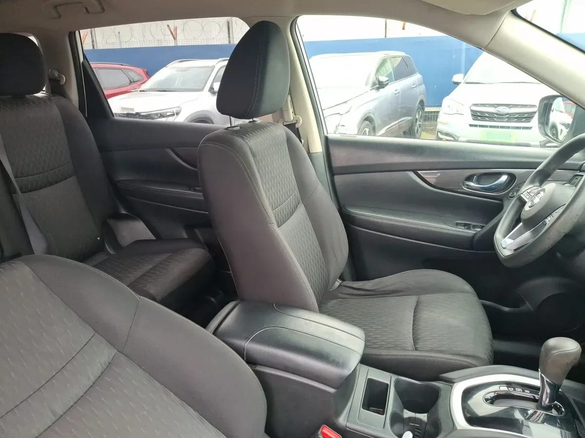 Nissan X-Trail 2.5 Sense 4x2 3row Cvt At 5p año 2019