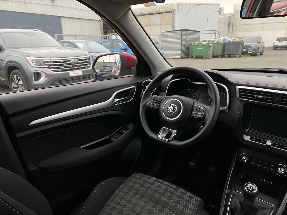 MG Mg Zs 1.5 Std 4x2 Mt 5p año 2024