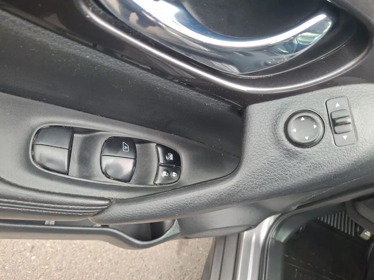 Nissan X-Trail 2.5 Sense Mc 4x2 Cvt At 5p año 2022