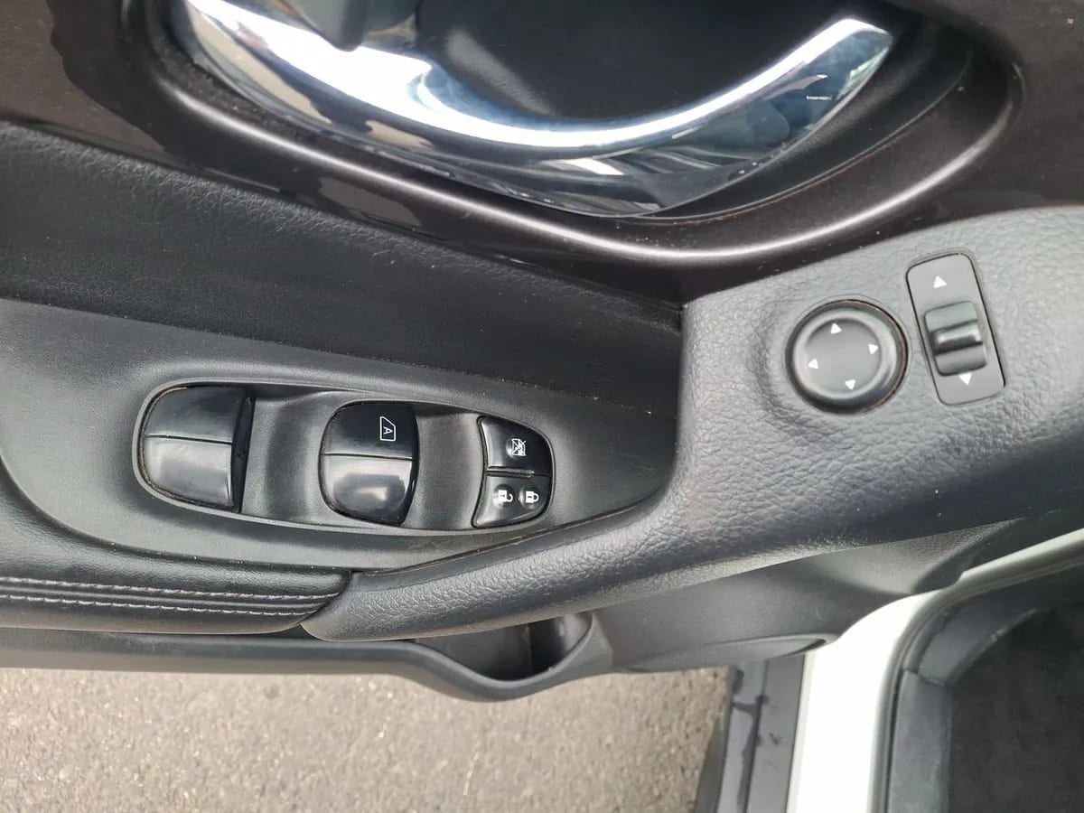 Nissan X-Trail 2.5 Sense 4x2 3row Cvt At 5p año 2019