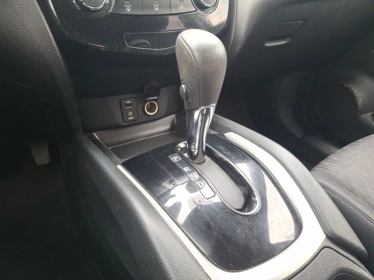 Nissan X-Trail 2.5 Sense 4x2 3row Cvt At 5p año 2019