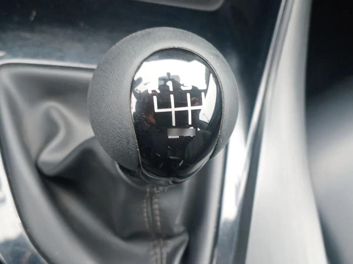 MG 5 1.5 Com 4x2 Mt 4p año 2026