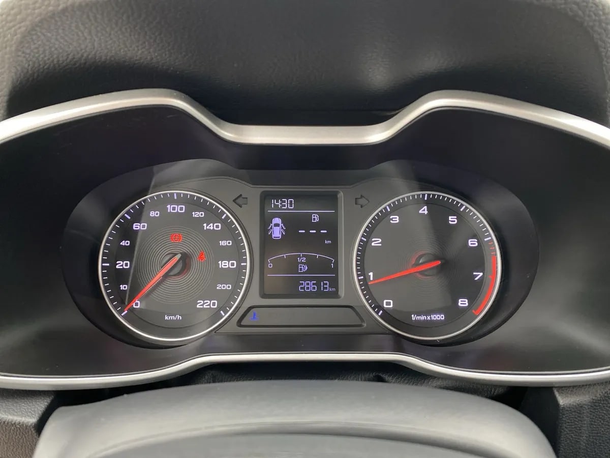 MG Mg Zs 1.5 Std 4x2 Mt 5p año 2024