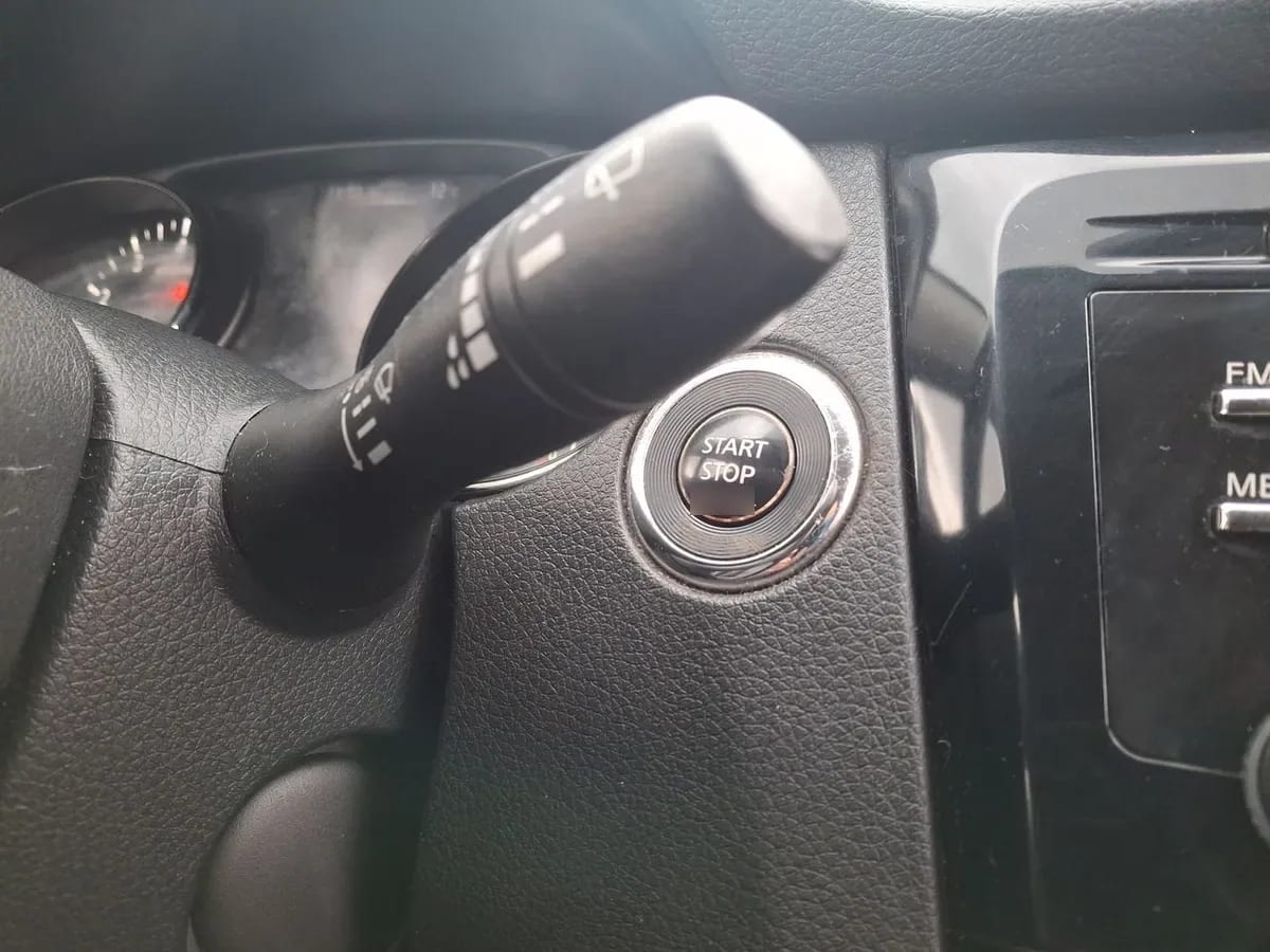 Nissan X-Trail 2.5 Sense 4x2 3row Cvt At 5p año 2019