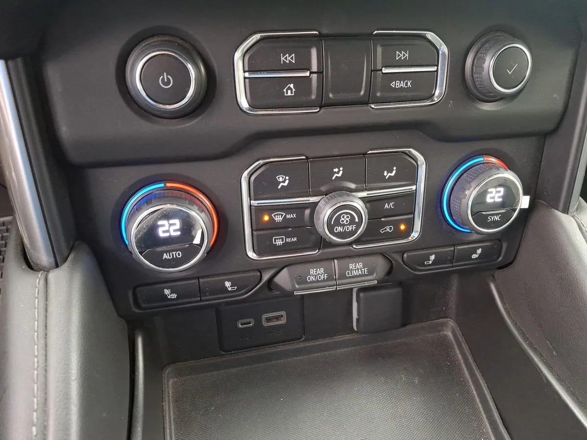 Chevrolet Tahoe 5.3 Z71 4x4 At 5p año 2023