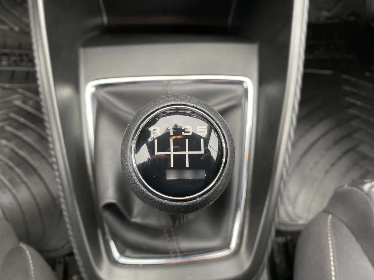 MG Mg Zs 1.5 Std 4x2 Mt 5p año 2024