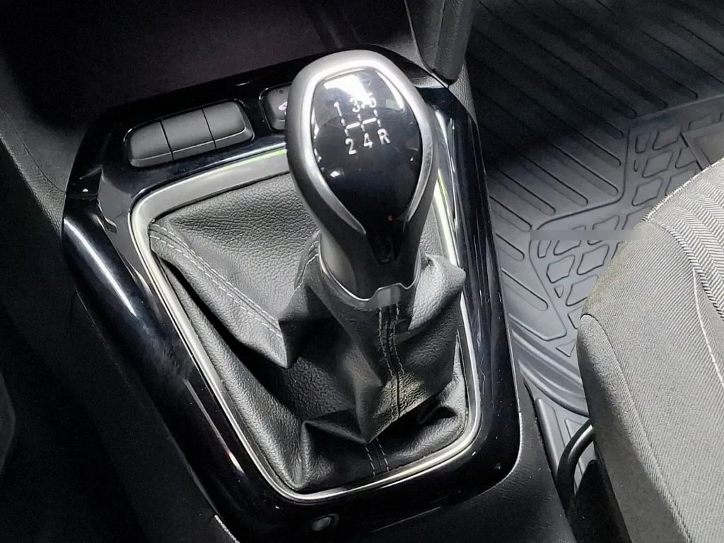 Opel Corsa Edition 1.2 Mt5 año 2022
