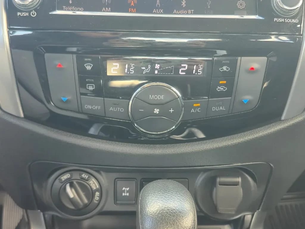 Nissan Navara D Cab 4x4 Xe 2.3 At año 2023
