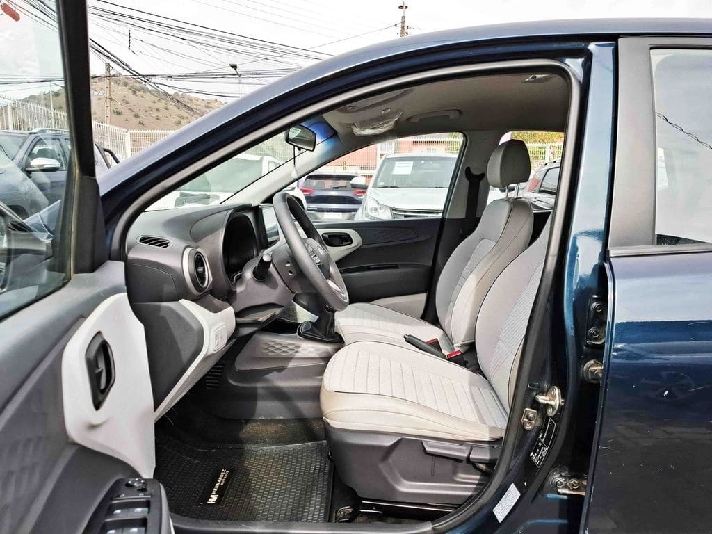 Hyundai Grand I10 1.2 Plus 4x2 Hb Mt 5p año 2024