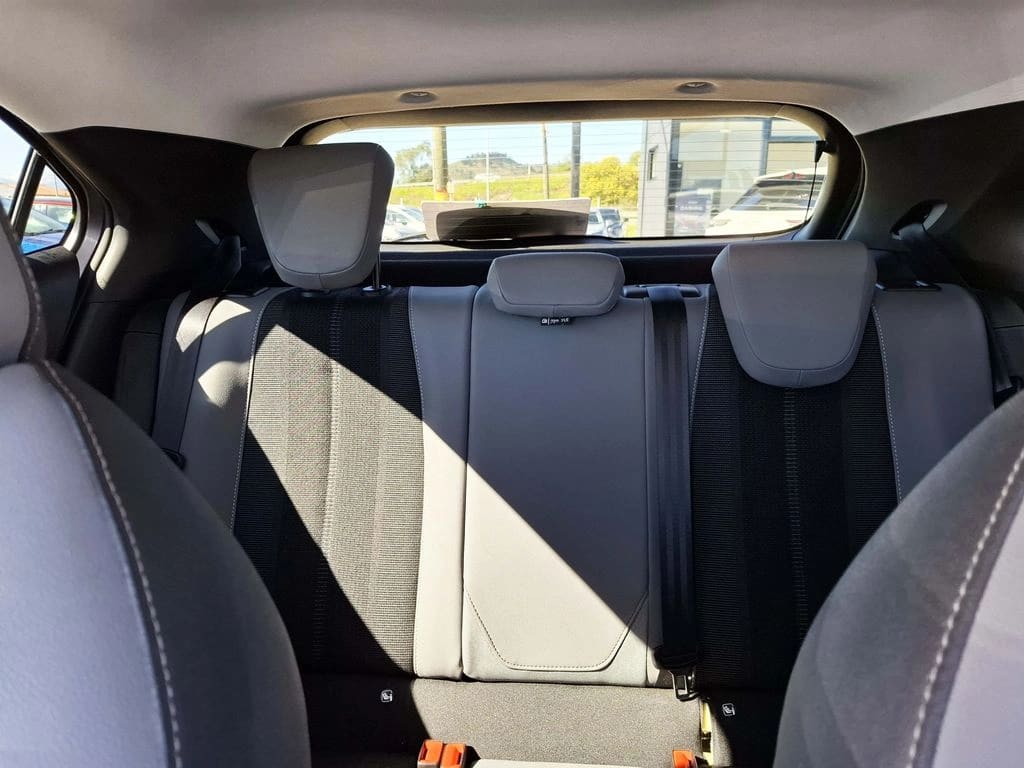 Opel Mokka Elegance 1.2t Mt6 año 2025