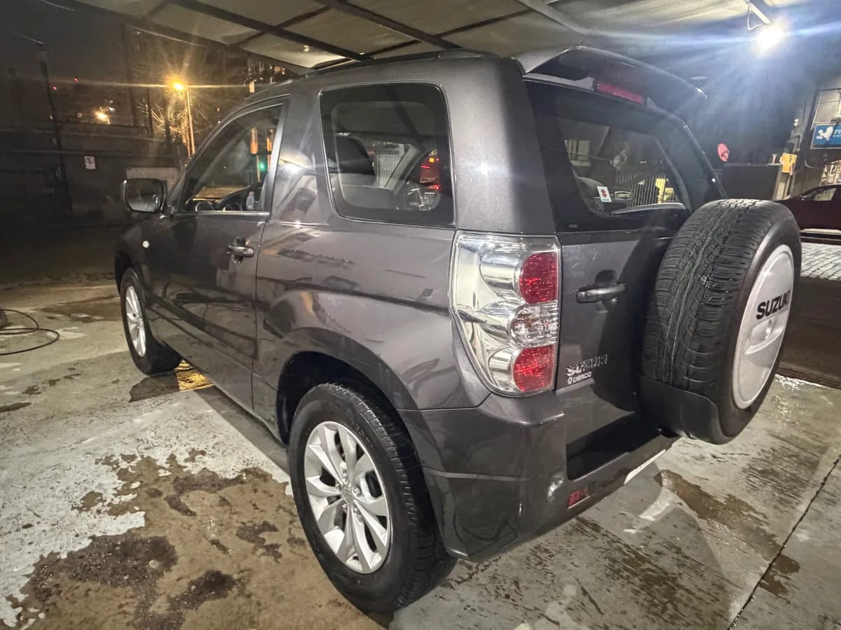 Suzuki Grand Vitara 2.4 G Glx Nav 3p Mt 4x4 año 2019