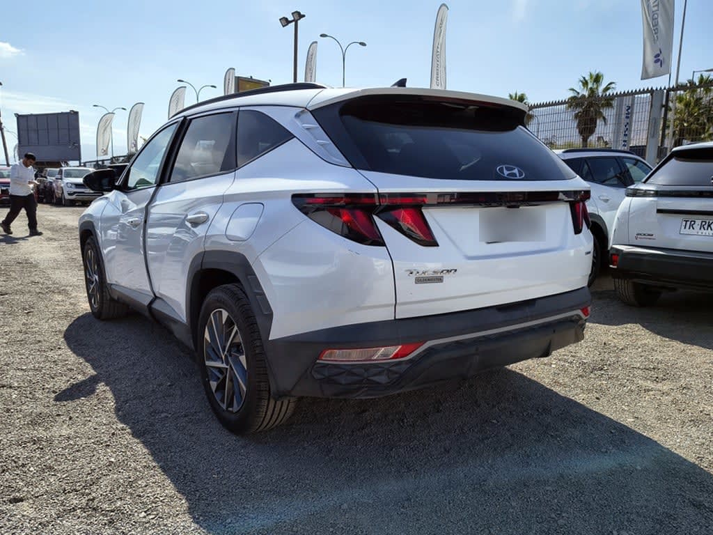 Hyundai Tucson 2.0 Gasolina 4x4 T/a año 2024