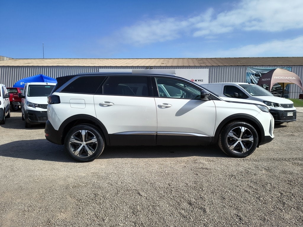 Peugeot 5008 1.6 Allure Pack año 2024