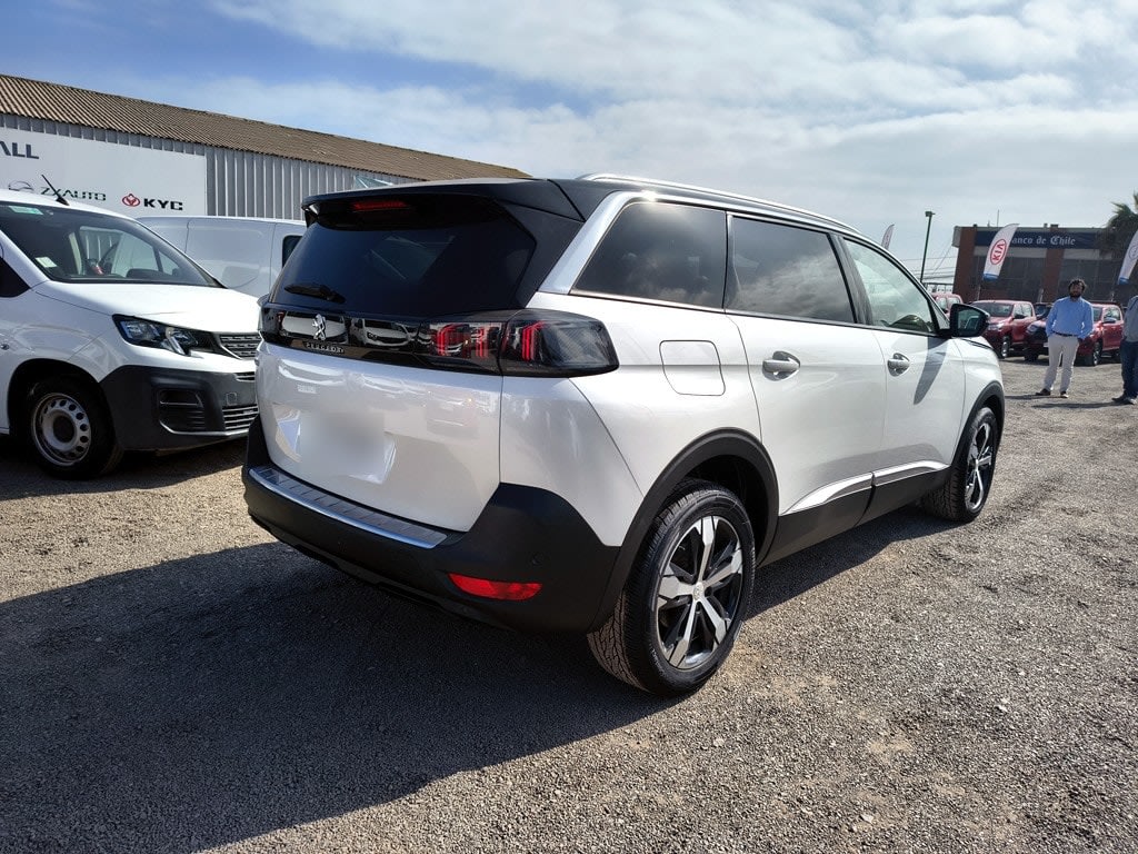 Peugeot 5008 1.6 Allure Pack año 2024