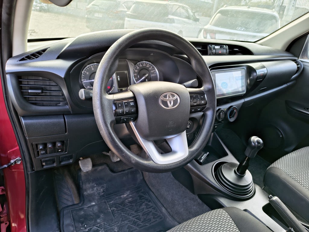 Toyota Hilux 2.4 Dx año 2022