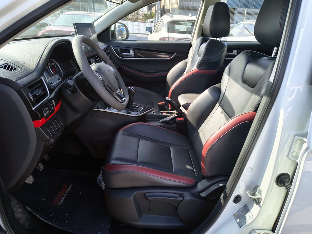 Dongfeng T5l Lux 1.8 Mt año 2025