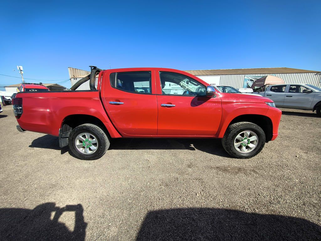 Mitsubishi L200 L200 Katana 2.4 Diesel 4x2 T/m año 2022
