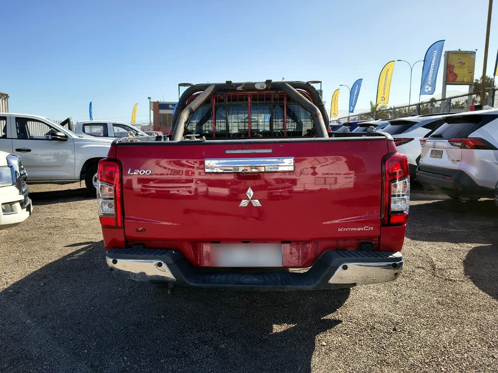 Mitsubishi L200 L200 Katana 2.4 Diesel 4x2 T/m año 2022