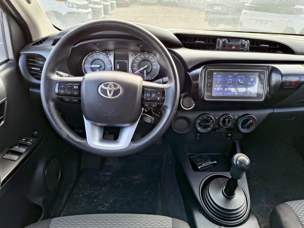 Toyota Hilux 2.4 Dx año 2022