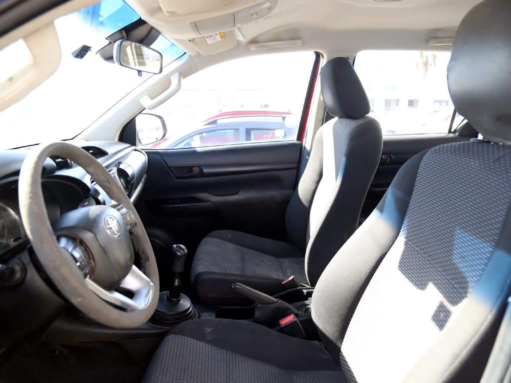 Toyota Hilux 2.4 Dx 4x2 Mt año 2022
