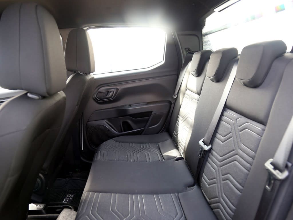Ram 700 1.3 Bighorn 4x2 Dob. Cab. Mt 4p año 2024