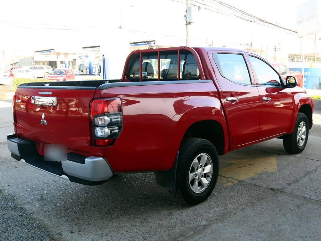 Mitsubishi L200 Katana Crdi año 2022