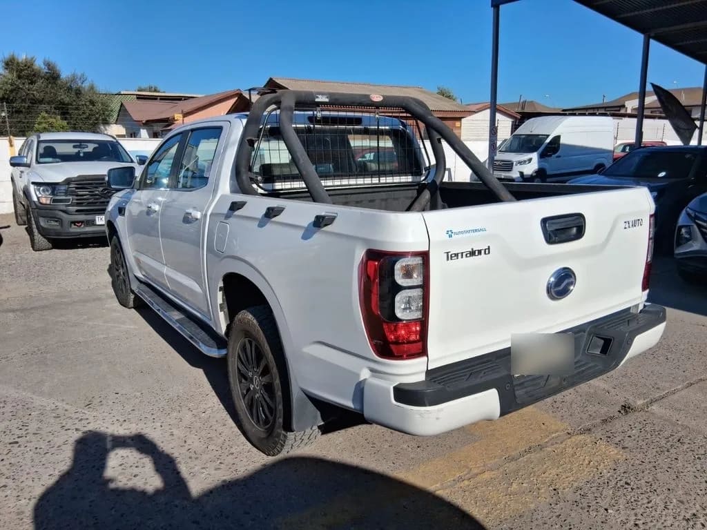 ZX Auto Terralord Dlx 4x2 año 2023