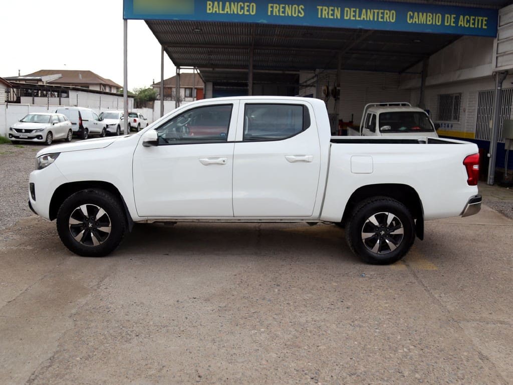 Peugeot Landtrek 1.9 4x2 año 2023