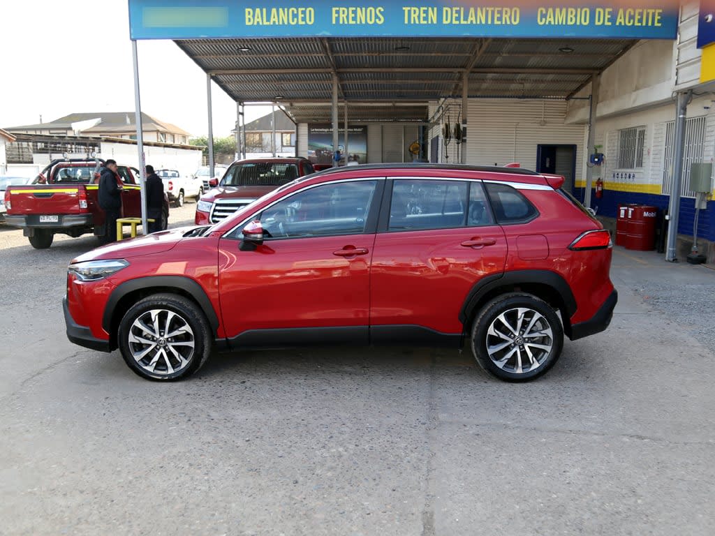 Toyota Corolla Cross 2.0 Seg 4x2 Cvt At 5p año 2023