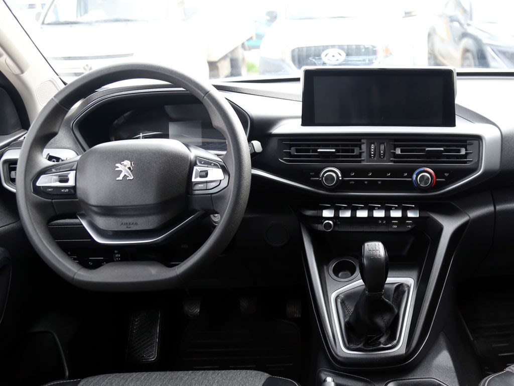 Peugeot Landtrek 1.9 4x2 año 2023