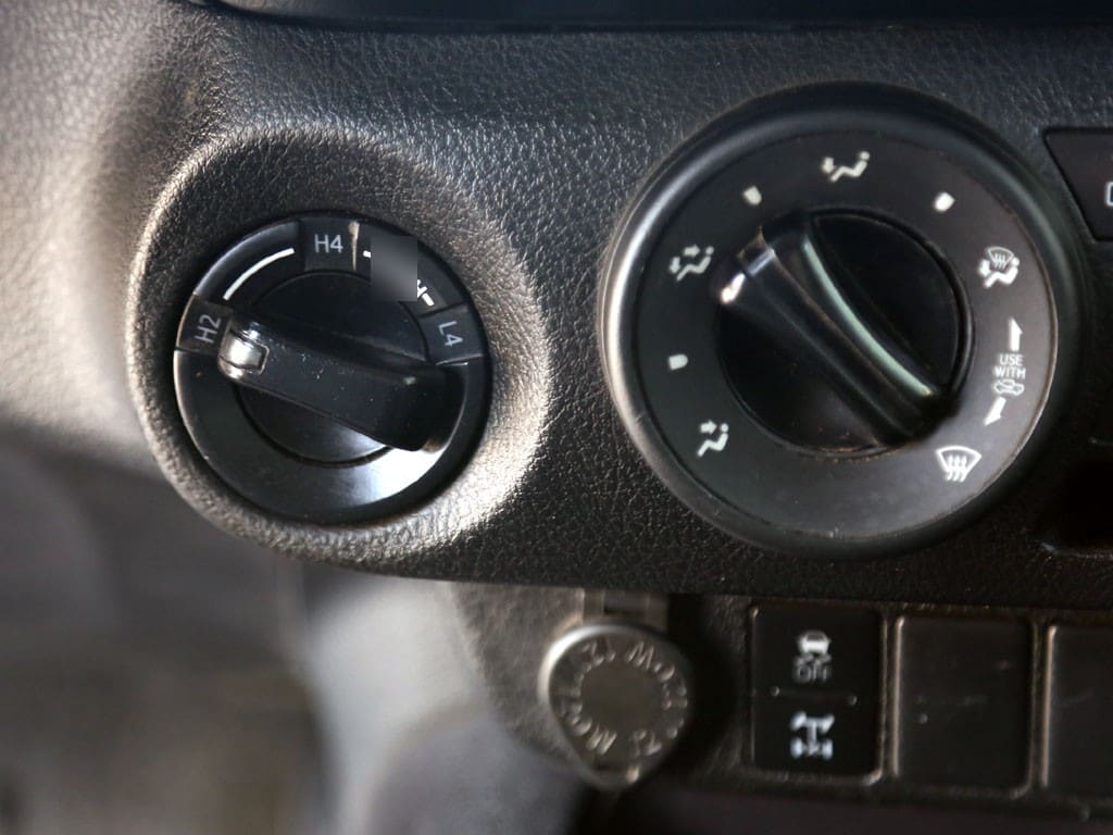 Toyota Hilux Dx 4x4 2.4 año 2023