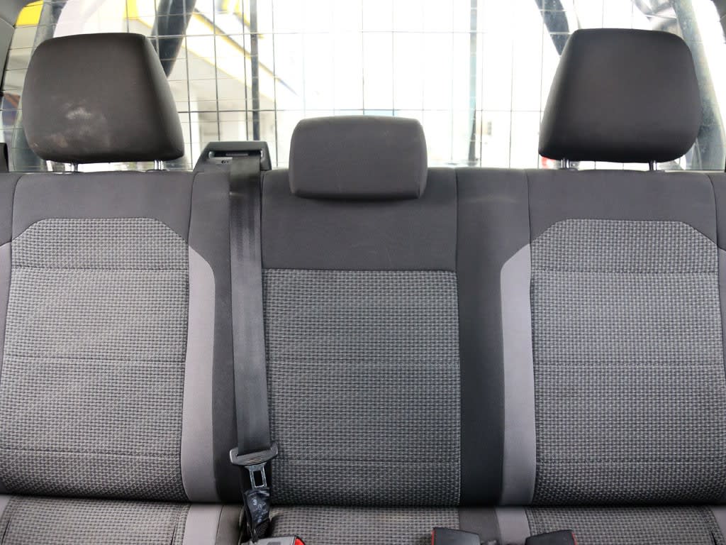 Volkswagen Amarok Dcab Tdi 4x4 Trendline 2.0 año 2023